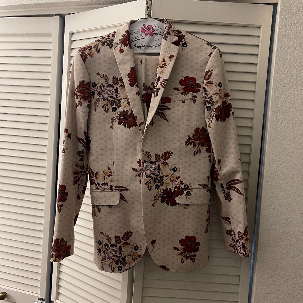 Topmen Floral Suit